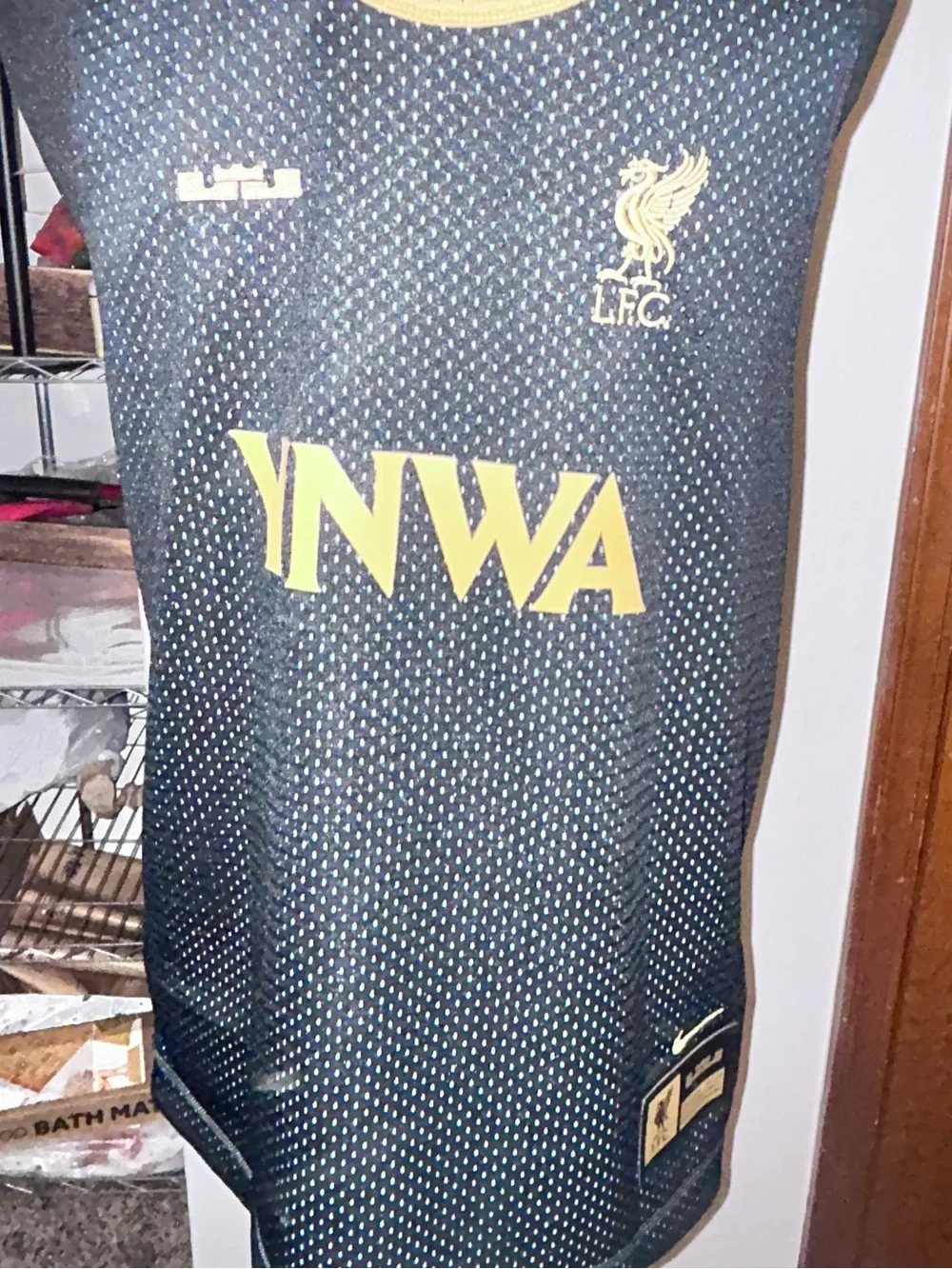 Nike Liverpool x LeBron Reversible Basketball Soccer Jersey Kids L FQ4128-305